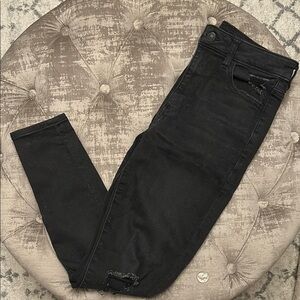 American Eagle Distressed Black Jeans - 8 Short
